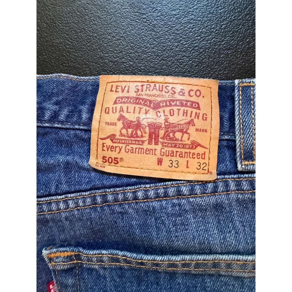 Levis 505 Regular Fit Jeans Mens 33x32 Medium Wash Blue Straight Leg Denim